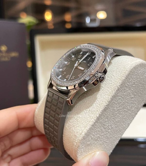 Patek Philippe Aquanaut Luce 5067a Grey Topswiss (JJF2023) - Image 5