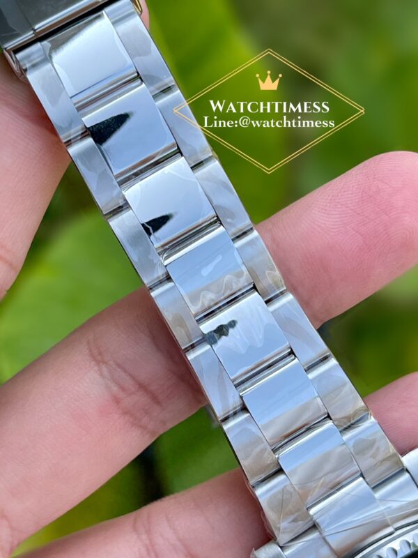 Rolex GMT Master II Black/Grey ‘Bruce Wayne’ Clean v.3 Factory Ref.126710GRNR ( New2024 ) - Image 9