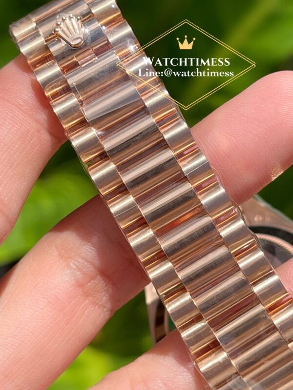 Rolex Day-Date 40mm. Green Dial Rose Gold Ref.228235 AR Factory - Image 7