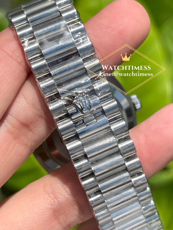 Rolex Day-Date 40mm. Blue Dial Ref.228239 AR Factory - Image 9