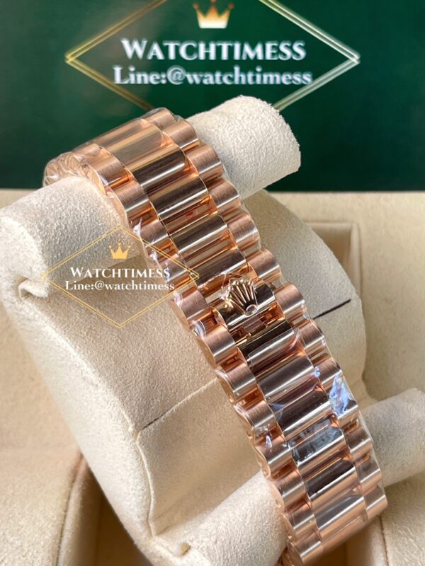Rolex Day-Date 40mm. Green Dial Rose Gold Ref.228235 AR Factory - Image 9